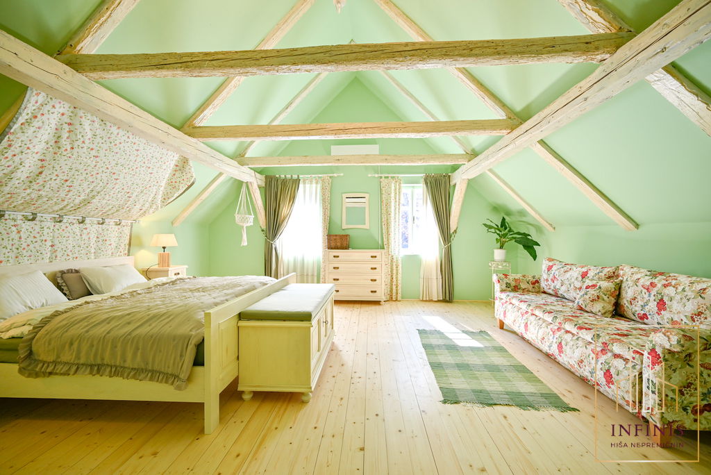 Jugovzhodna Slovenija – Kočevska Reka, hisa – HP75DA