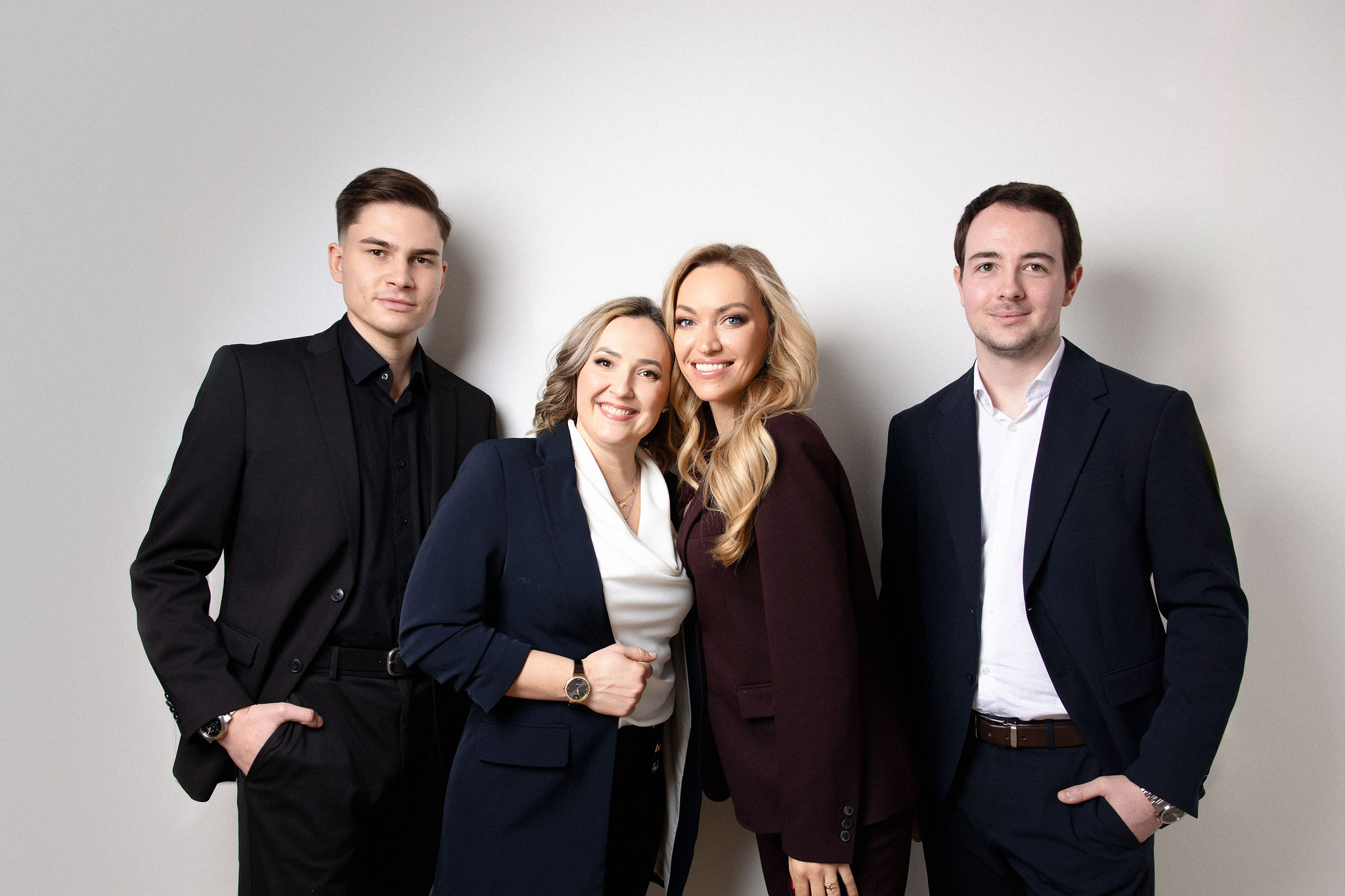 Ekipa nepremičninske agencije Infinis Properties