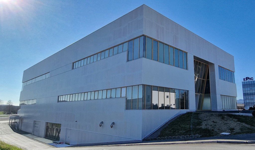 Ljubljana okolica – Logatec, poslovni prostor – PPO198DA