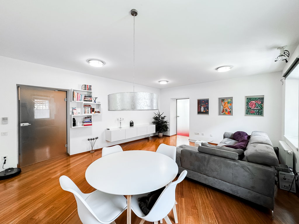 Ljubljana mesto – Center, stanovanje – SP55DA