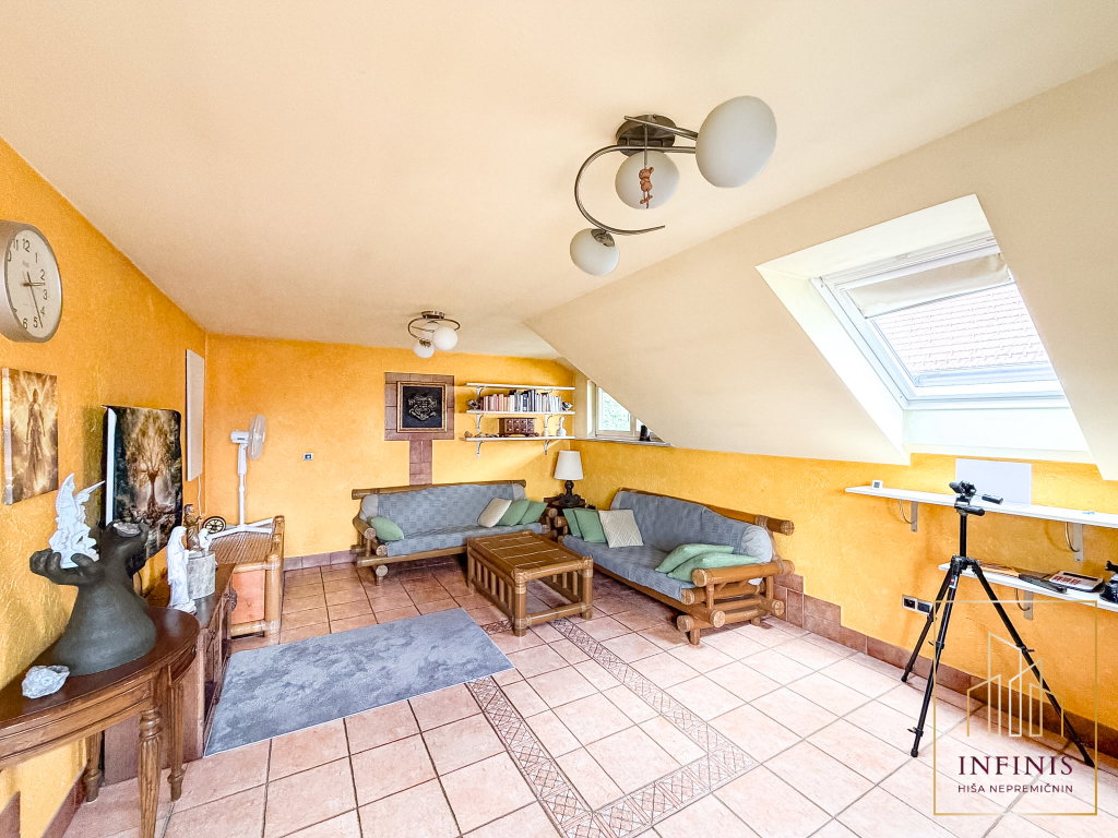 Gorenjska – Primskovo, hisa – HP175DA