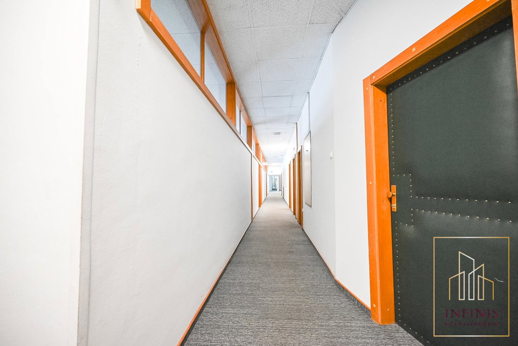 Ljubljana okolica – Logatec, poslovni prostor – PPO197DA